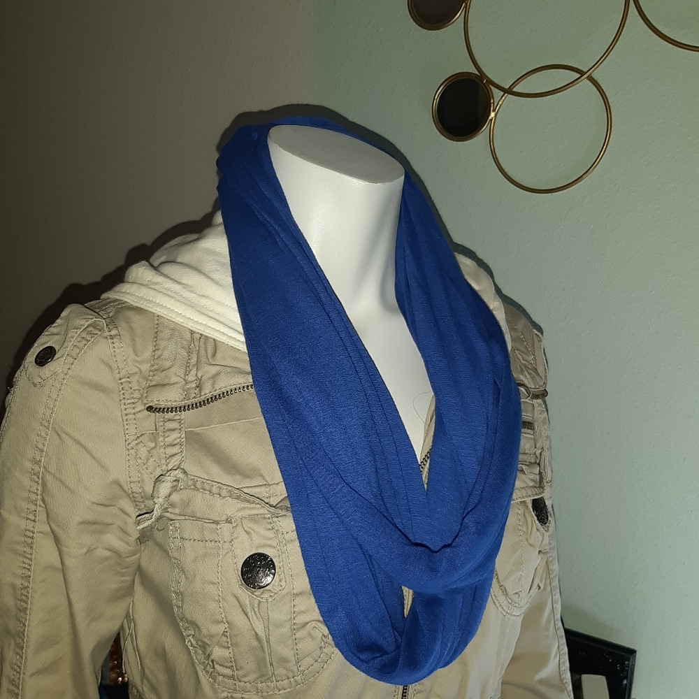 COBALT BLUE INFINITY SCARF           c